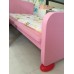 เตียงไม้สีชมพู. สำหรับเด็กโต